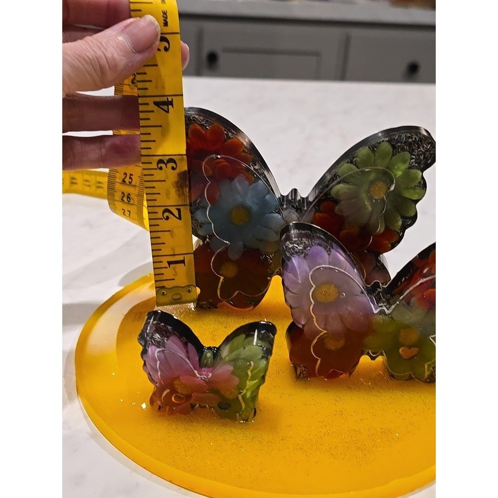 Handmade Resin Tray Of Butterflies Yellow Base. 744 - Picture 6 of 6